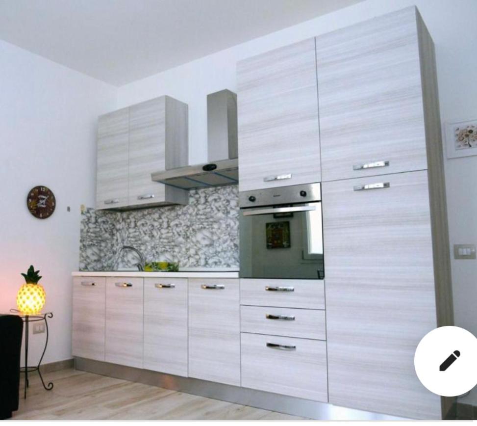 Appartamento A 2,5 Da Lecce Merine Exterior photo